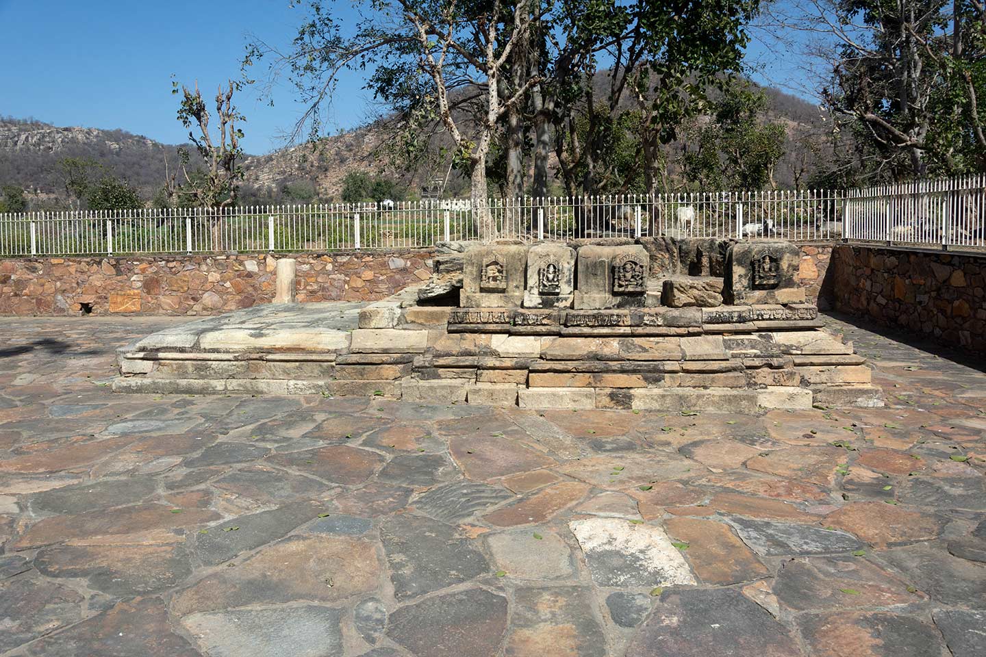 This is the ancillary shrine located northeast of the main Neelkanth Mahadev Temple. It is a single-shrine temple in a very dilapidated state. Only a few of its plinth mouldings have survived. The temple's original plan was pancharatha (five vertical offsets or projections on each side), but the structure of the mandapa (pillared hall) has fallen.