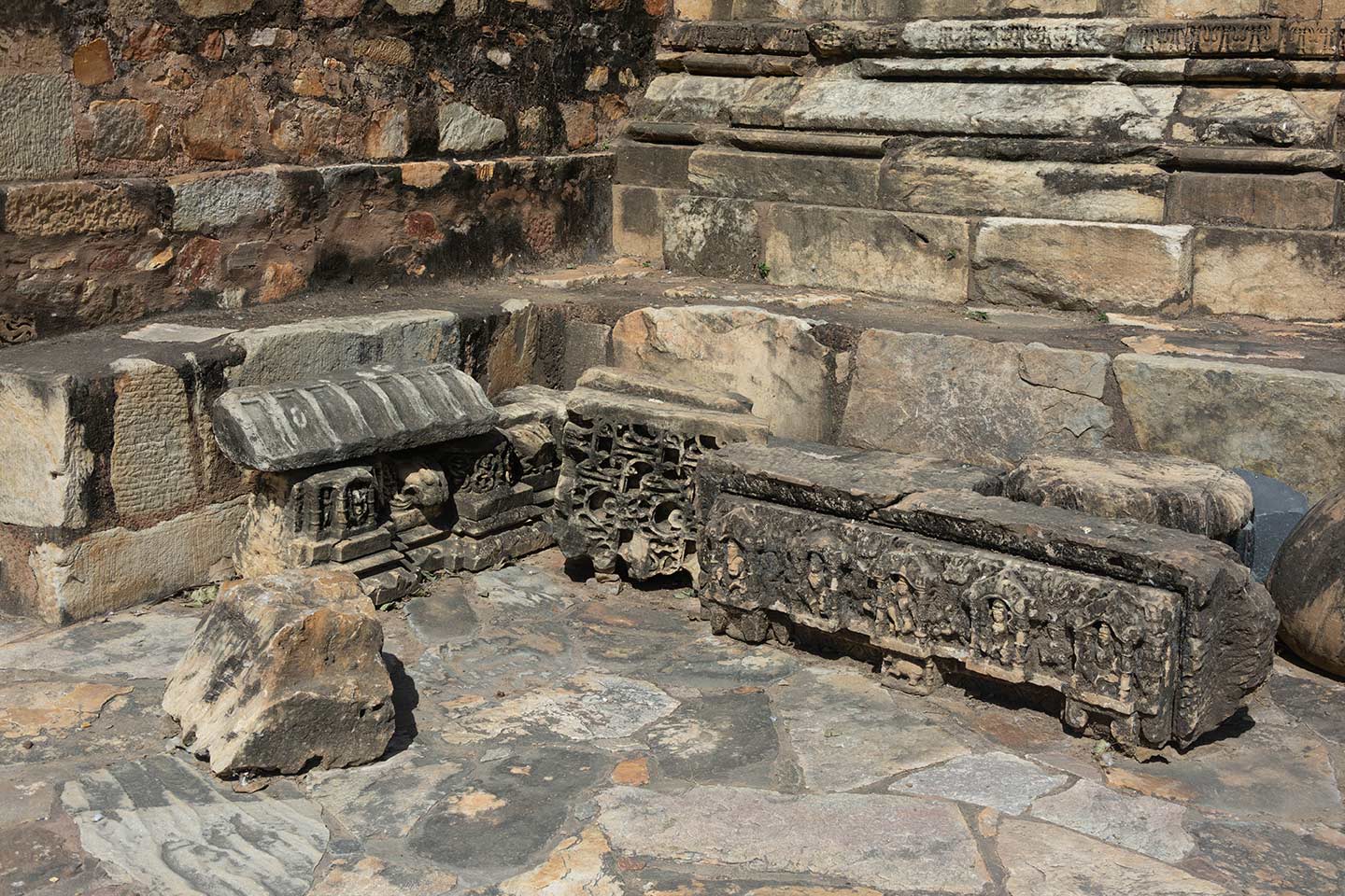 A fragment of a lintel was discovered to the south of the main Neelkanth Mahadev Temple. The lintel is decorated with friezes depicting deities.