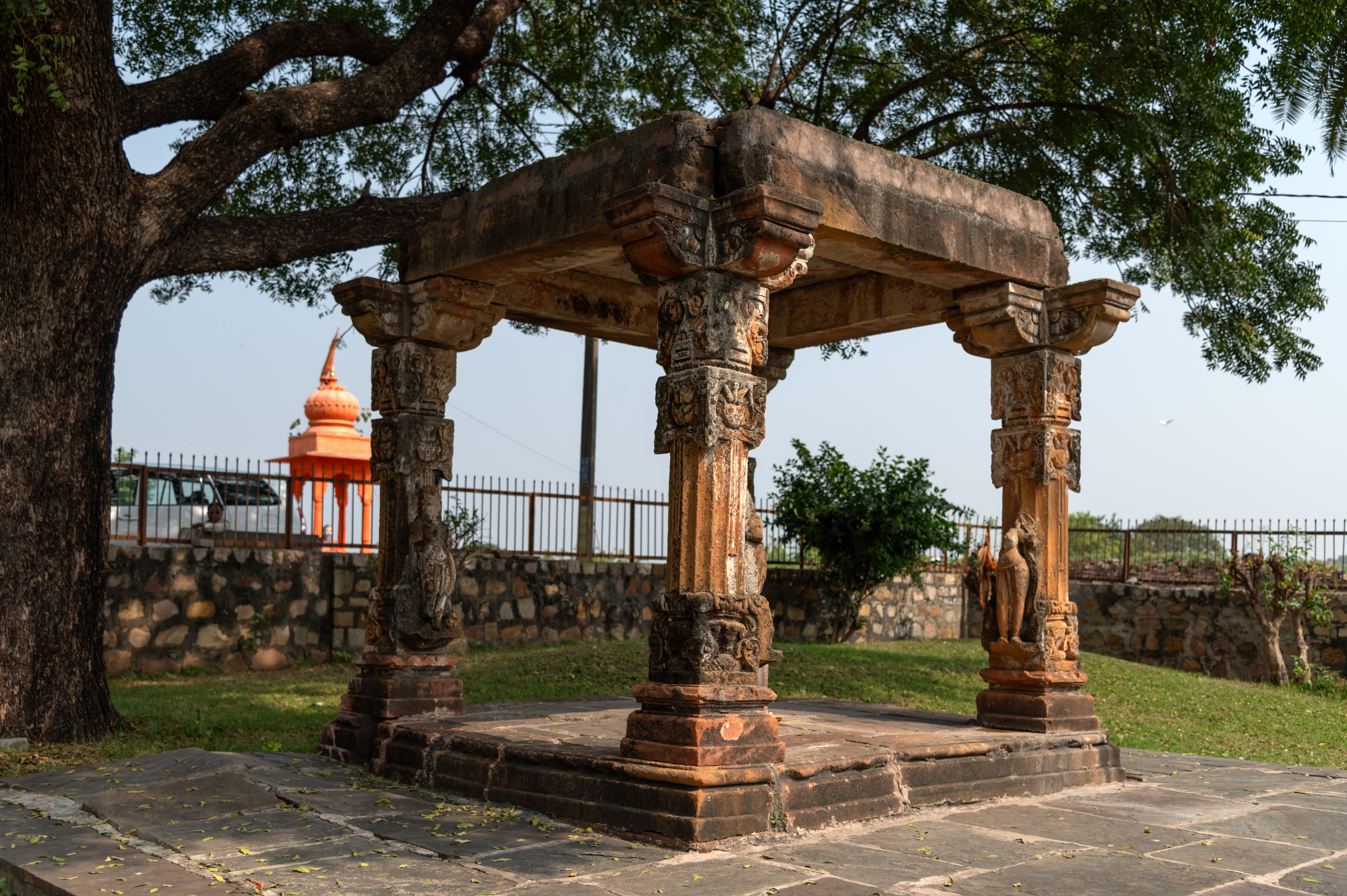 There is a small mandapa (pillared hall) at the north entrance of the Chandrabhaga temple complex that houses Ganesha. The mandapa is a four-pillared open structure with a flat roof. It is a stone platform with a low plinth base.