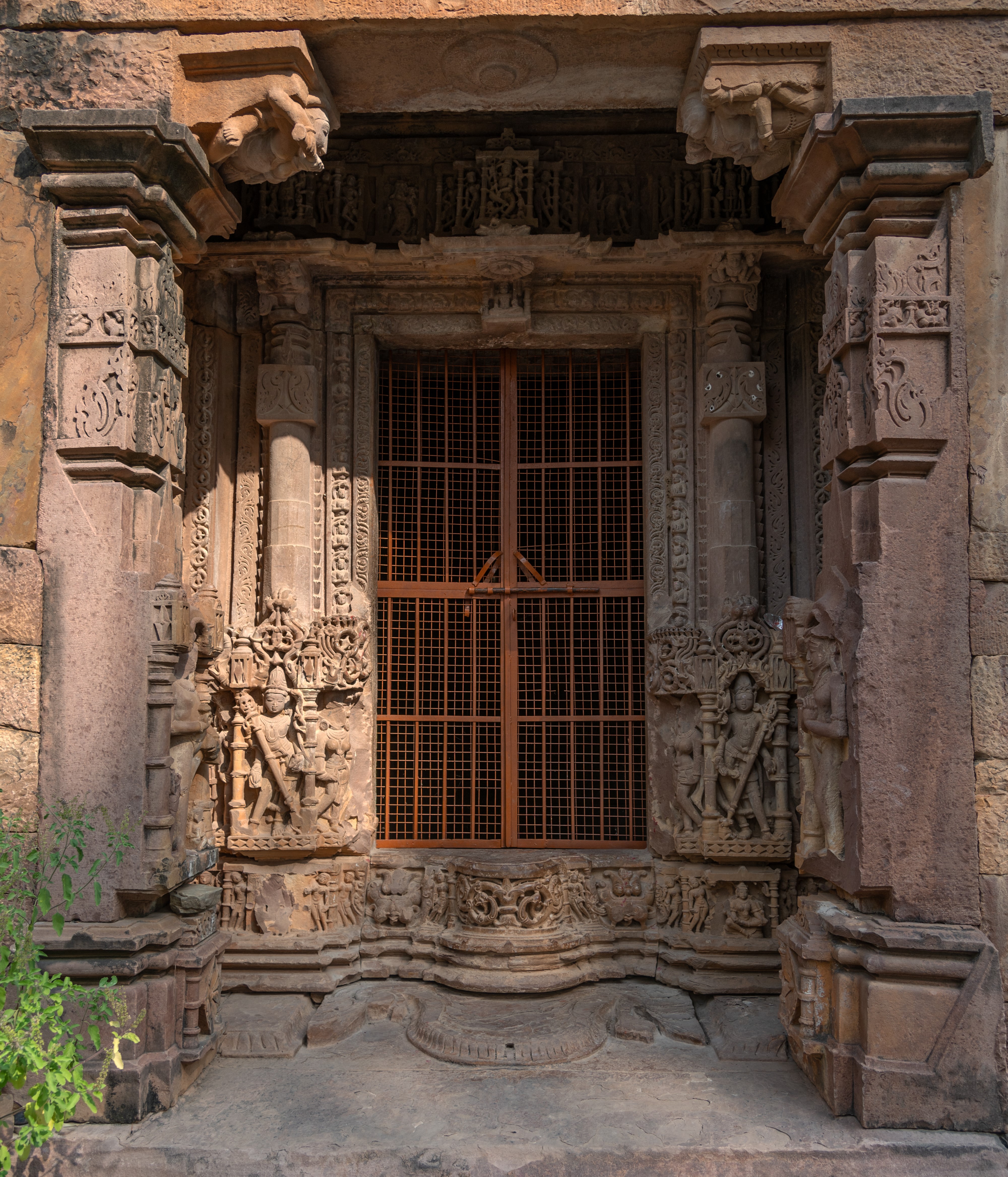 Image 6: Satptashakha (seven branches or bands) doorframe of the garbhagriha (sanctum sanctorum).